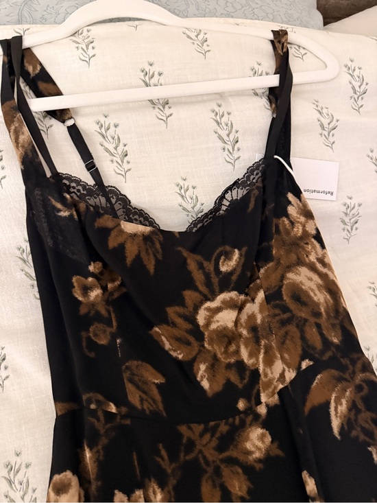 Reformation Dresses & Skirts - NWT reformation Irisa dress